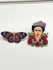 Frida Kahlo X SHEIN 2件組藝術鋅合金胸針別針套裝，女性包包吊飾裝飾，適合作為禮物、收藏、紀念品，水鑽設計 - 彩色 - 查看 8