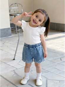 SHEIN Baby Girl Solid Color Round Neck Short Flutter Sleeve T-Shirt And Shorts Casual Set - White - View 3