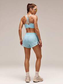 GLOWMODE Celana Pendek Lari VitalSwift Quick-Dry Light Side Breathable 3,5 inci dengan Saku Belakang Terintegrasi untuk Lari, Jogging, Latihan, dan Olahraga dengan Dampak Sedang. - Aqua Biru - View 9