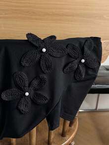 DAZY Camiseta Cropped Feminina de Verão com Gola Redonda, Decoração de Flor 3D, Casual Urbana, Pullover - Preto - Visão 4
