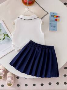 SHEIN Elladie kids 女童2件組學院風馬刺繡翻領荷葉邊刺繡領無袖背心上衣與寶藍色百褶裙，適合夏季返校季節 - 白色 - 查看 4