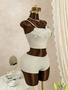 Bonvoyette Damen einfarbiges Stoff-Tanktop mit Blumenakzent, Bandeau-Bauchkontroll-Top und quadratische Shorts, 2 Stücke Badeanzug-Set für tägliche Strandpartys, lässige Urlaube, einfach und elegant - Khaki - Übersicht 9