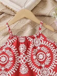 2pcs/Set Atasan Cami & Celana Pendek Bermotif untuk Anak Perempuan, Gaya Segar dengan Hemline Segitiga Unik dan Rumbai Putih Dinamis, Potongan Longgar untuk Kenyamanan dan Kebebasan Bergerak - Merah - View 4