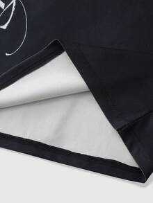 ROMWE MEN Street Life Kemeja Polo Kasual Lengan Pendek Motif Gothic Gelap untuk Pria - Hitam - View 6