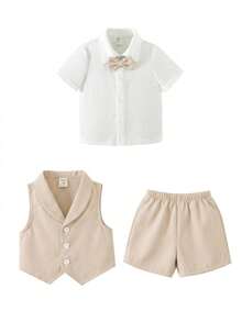 SHEIN 这款男婴/男童三件套优雅可爱的白色绅士西装套装，适合春夏穿着，包含一件白色短袖衬衫、一件白色马甲和一条白色短裤。适合节假日、婚礼、满月庆典、洗礼、周岁生日庆典以及迎婴派对等场合。也适合出席正式场合，例如婚礼宾客、花童、戒指童等。 - 卡其色 - 查看 5