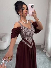 Elenzga 優雅浪漫精緻女款細肩帶性感露肩復古印花A字度假洋裝 - 彩色 - 查看 8