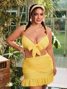 Swim Mod Conjunto de 3 peças para mulher plus size com sutiã com atacadores e franzido, cueca triangular, capa com bainha com folhos e saia - Amarelo - Ver 4