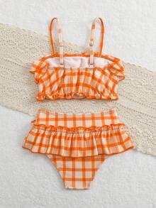 SHEIN Conjunto de traje de baño para niña joven con top de tirantes con volantes en el bajo y estampado a cuadros y Bottom triangular - Naranja - Ver 2