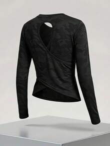 Cheerettes Camiseta deportiva con estampado de camuflaje cruzado con abertura trasera - Negro - Ver 2