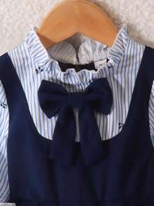 Elladie kids 少女可愛學院風 2 件套洋裝，荷葉邊條紋長袖上衣搭配海軍藍大蝴蝶結裝飾百褶吊帶裙，甜美日常校園穿搭 - 藍色 - 查看 8