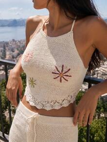 Nöista Conjunto de dos piezas de ganchillo blanco con top corto de halter adornado con flores bordadas de colores y bordes festoneados. Emparejado con pantalones cortos de punto a juego con cordón en la cintura. Perfecto para el verano, festivales de música, estilo bohemio, fiestas en la piscina, ropa de playa, look de primavera. - Albaricoque - Ver 4
