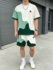 SHEIN 青少年男孩數位英文圖案設計短袖上衣與短褲套裝，春夏季休閒舒適時尚風格，適合外出、戶外運動、戶外野餐、街拍、度假風、節日、禮物、夏季穿搭 - 彩色 - 查看 4
