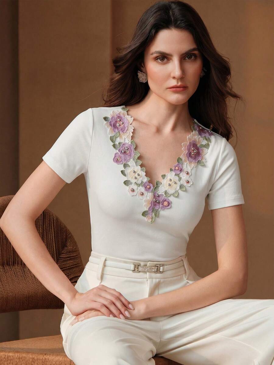 Anewsta Women's New Elegant French Romantic Floral Hollow-Out Embroidery Rhinestone V-Neck Short Sleeve Top, Summer - White - View 1