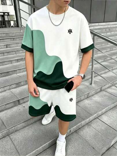 SHEIN Teen Boys Digital English Graphic Design Short Sleeve Shirt And Shorts Set, Spring/Summer Casual Comfortable Fashion Style, Suitable For Outings, Outdoor Sports, Outdoor Picnics, Street Photography, Vacation Style, Holidays, Gifts, Summer Outfits
