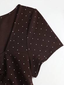 Sweetra Đầm mini dáng chữ A họa tiết chấm bi màu nâu trắng mới, phong cách thanh lịch dễ thương thời trang, phù hợp mặc đi tiệc, brunch, ăn trưa, hẹn hò mùa hè - Cà phê - Xem 5