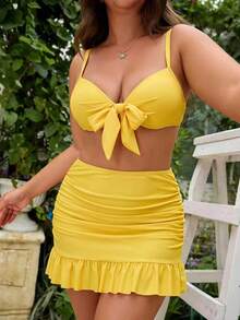 Swim Mod Conjunto de 3 peças para mulher plus size com sutiã com atacadores e franzido, cueca triangular, capa com bainha com folhos e saia - Amarelo - Ver 1