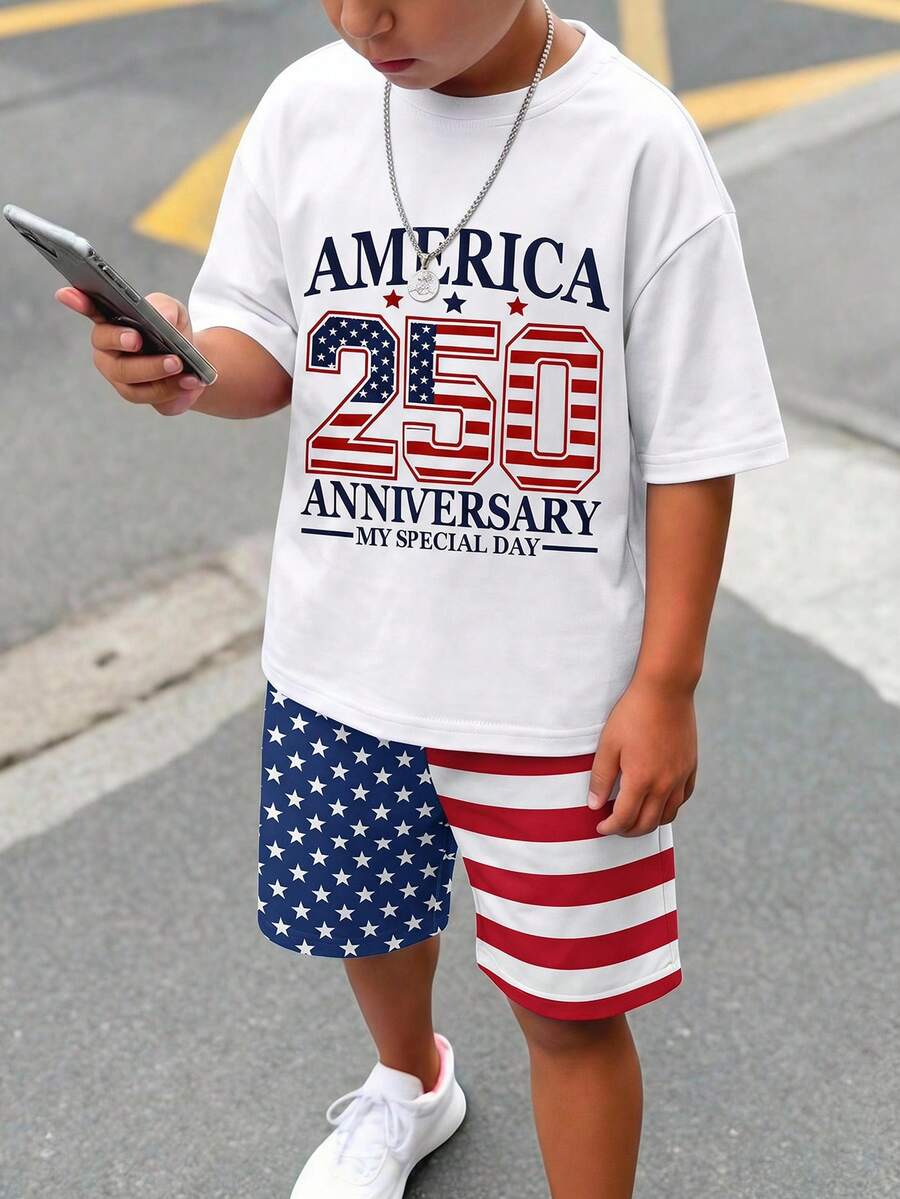 SHEIN Tween Boy American 4th Of July Independence Day Stars And Stripes Digital Print Casual Preppy Comfortable Fashionable Minimalist Practical Versatile Cute Soft T-Shirt Suitable For Daily Wear And School