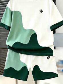 SHEIN 青少年男孩數位英文圖案設計短袖上衣與短褲套裝，春夏季休閒舒適時尚風格，適合外出、戶外運動、戶外野餐、街拍、度假風、節日、禮物、夏季穿搭 - 彩色 - 查看 6