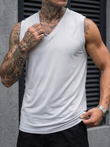 Manfinity CasualCool 男士休閒純色深V領無袖背心，優雅灰色寬鬆版型上衣，適合夏季日常穿著、週末出遊、戶外活動、旅行、遊輪/遊艇風格、半正式場合，送給男朋友/丈夫生日/週年紀念的絕佳禮物 - 灰色 - 查看 6