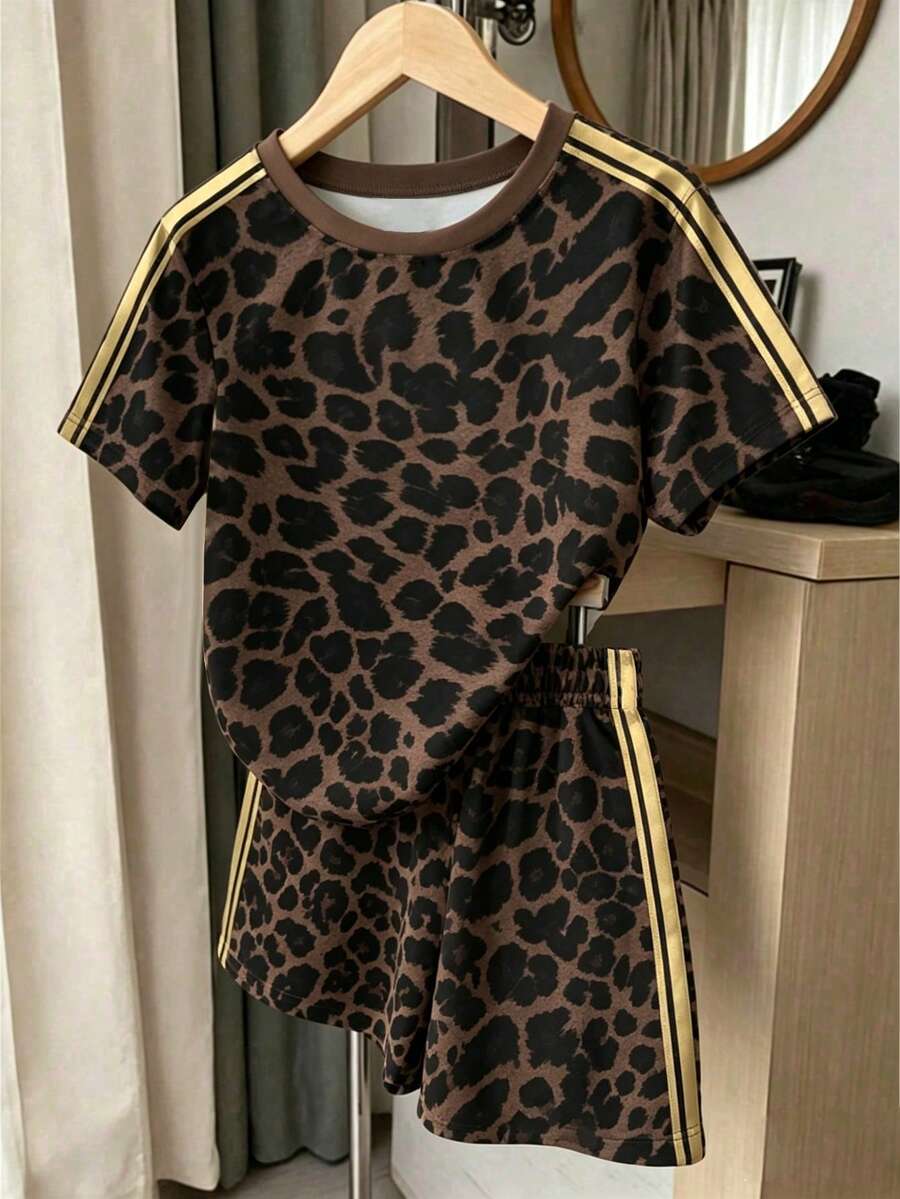 SHEIN 青少年女孩深棕色豹紋滿版印花金條紋T恤短褲套裝,休閒百搭,適合外出、街頭穿搭、春夏秋季日常穿著,簡約居家服,13Y-16Y - 彩色 - 查看 1
