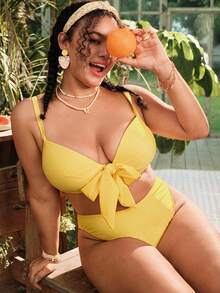 Swim Mod Conjunto de 3 peças para mulher plus size com sutiã com atacadores e franzido, cueca triangular, capa com bainha com folhos e saia - Amarelo - Ver 3