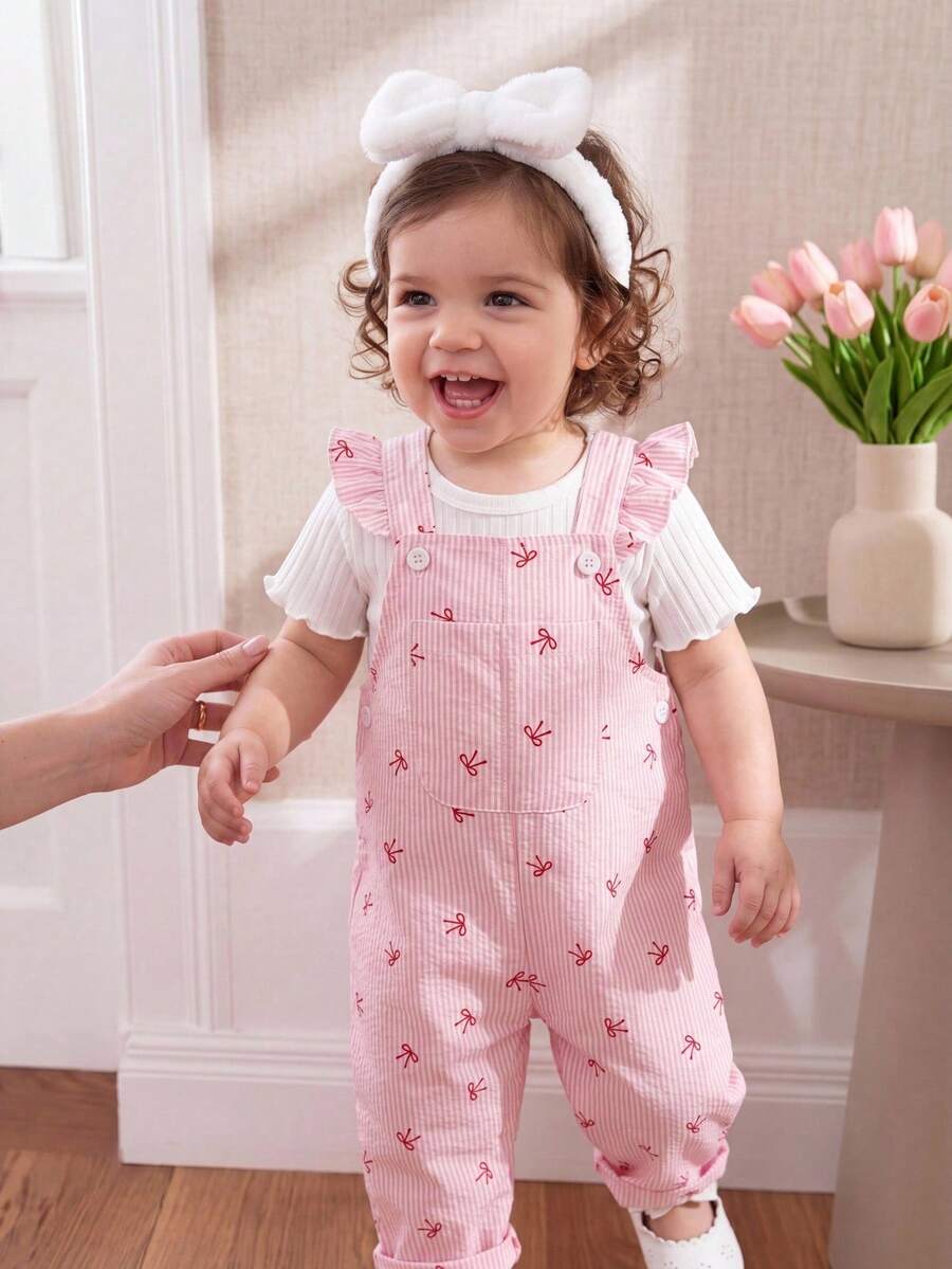SHEIN 2 pezzi Outfit casual e alla moda per bambine, stile coreano minimalista, include: Maglietta a girocollo a costine bianca a maniche corte + Pantaloni salopette con stampa a farfalla a righe rosa in tessuto tessuto, adatto per uscite quotidiane estive, scuola, shopping, viaggi, picnic, parchi divertimento e altre occasioni