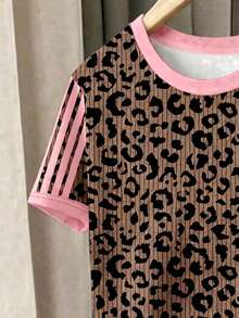 SHEIN Teen Girls' Deep Brown Leopard Print All-Over Pink Stripe Pink Heart Pattern Print Shorts Set, Casual All-Match Versatile, Suitable For Outings And Streetwear, Suitable For Spring, Summer, Autumn, Winter, All Seasons, Leopard Print And Stripe Suitable For Girls - Multicolor - View 4