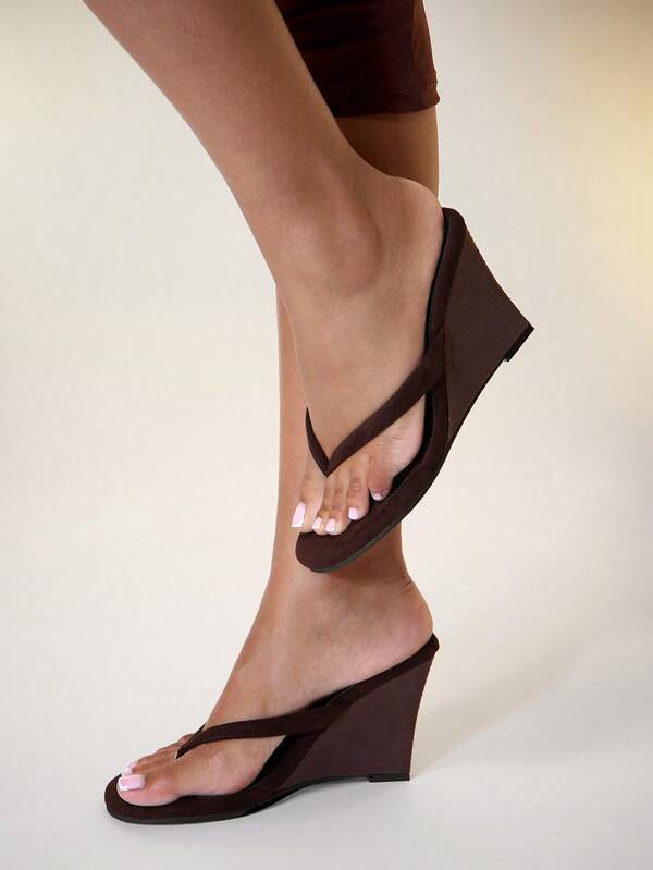Denimoi Women's Minimalist Faux Suede Thong Strap Wadge Sandals Summer Shoes