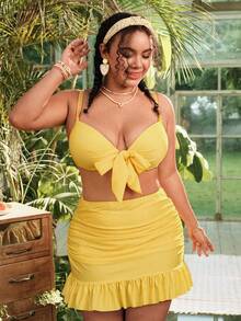 Swim Mod Conjunto de 3 peças para mulher plus size com sutiã com atacadores e franzido, cueca triangular, capa com bainha com folhos e saia - Amarelo - Ver 7