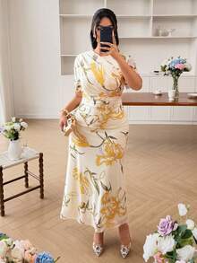 Modelyn Elegant Mesh Floral Print Round Neck Short Sleeve Ruched Regular Spring/Summer Plus Size Dress - Multicolor - View 4