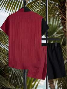 Manfinity Swimmode 男士撞色单排扣短袖上衣和短裤休闲度假沙滩套装 - 酒紅色 - 查看 3