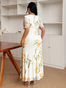 Modelyn Elegant Mesh Floral Print Round Neck Short Sleeve Ruched Regular Spring/Summer Plus Size Dress - Multicolor - View 2