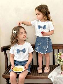 SHEIN Elladie kids 女童2件組春夏套裝，圓領針織T恤與牛仔裙褲，刺繡與撞色工藝，休閒可愛櫻桃刺繡設計，短袖短褲套裝 - 白色 - 查看 6