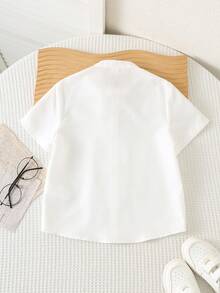 SHEIN 小男孩素色單排扣休閒百搭日常外出短袖襯衫 - 白色 - 查看 2
