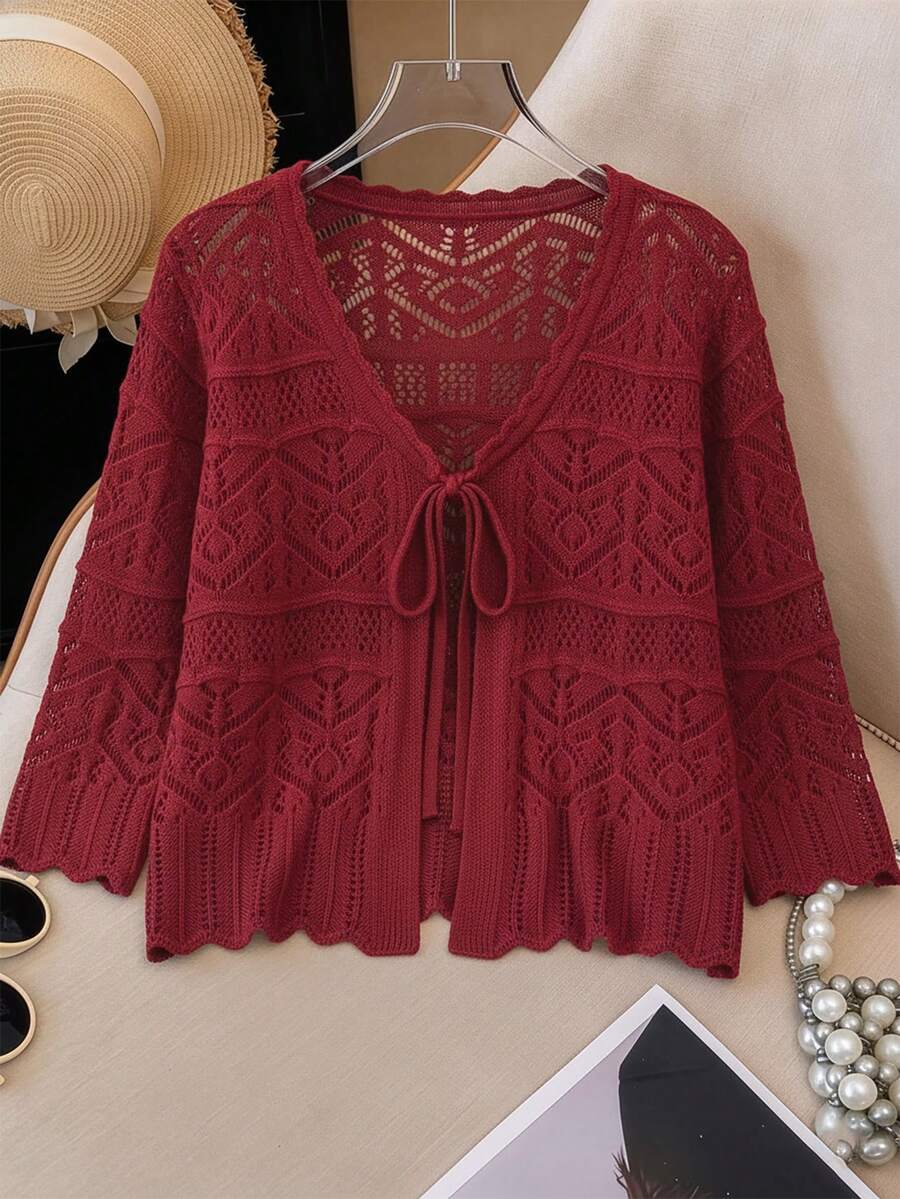 GlowEve CURVE 大尺碼優雅鏤空 3/4 袖圓領繫帶蝴蝶結開襟衫 - 酒紅色 - 查看 1
