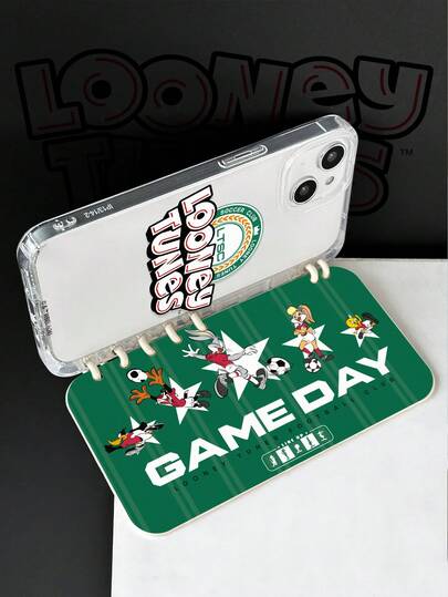 LOONEY TUNES X SHEIN 1件 Looney Tunes Soccer Club「Game Day」筆記本翻蓋手機殼，全螢幕保護，簡約筆記本風格彩繪防摔保護殼，附 LTSC Logo 與角色印花，時尚卡通運動外殼，適合學生與動畫迷，開學季、生日、聖誕與新年送禮佳品