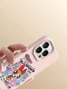 THE POWERPUFF GIRLS X SHEIN The Powerpuff Girls Blossom 卡通貼紙拼貼圖案 星星兔子迪斯可球愛心字母元素 皮革紋理粉色親膚防震防摔保護手機殼，適用於 Apple iPhone 13/14/15/15Pro/16/16Pro/17Pro，熱銷日常美學保護殼 - 彩色 - 查看 7
