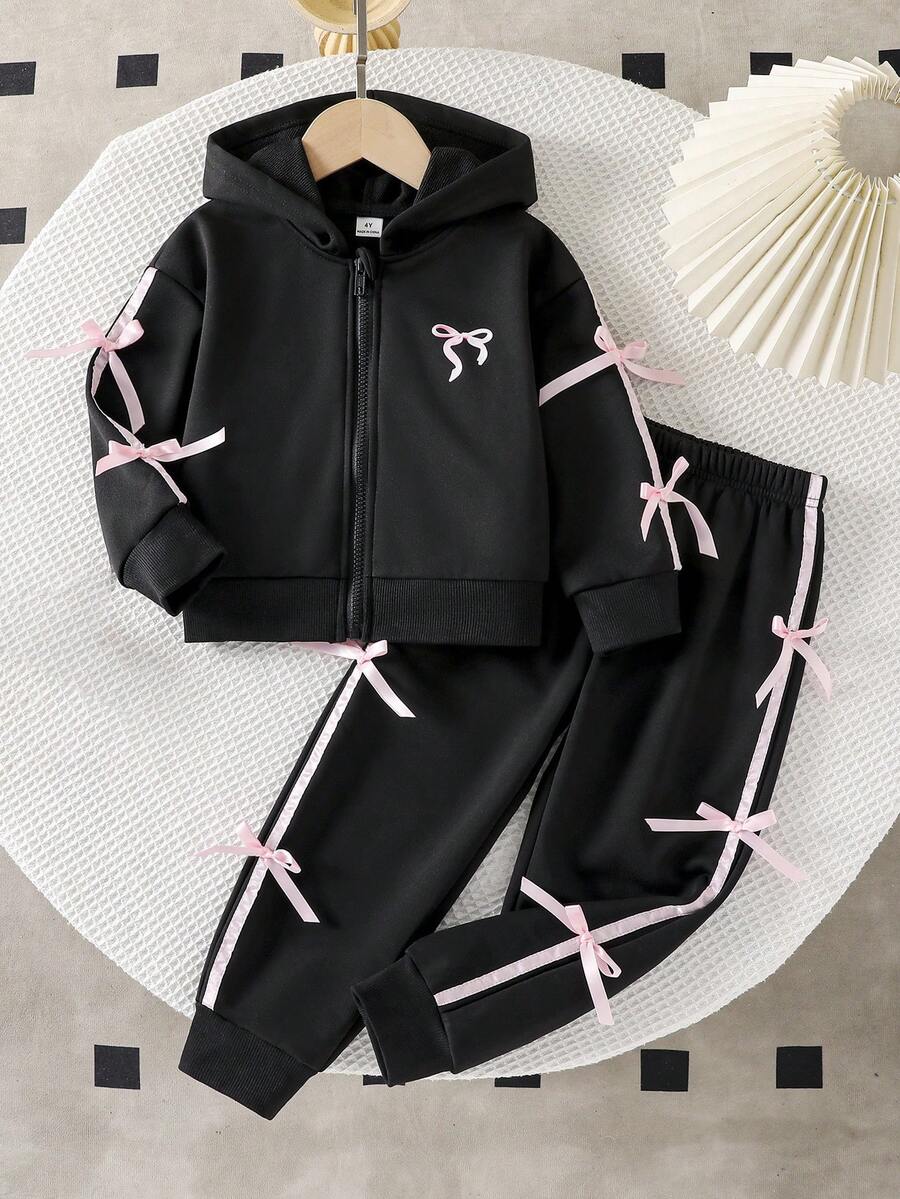 SHEIN Genkimix Kids 女童外套套裝,女孩春秋甜酷風蝴蝶結套裝,寬鬆連帽衛衣 + 運動長褲 2 件套,女童春季穿搭,休閒運動套裝,適合日常穿著、居家、學校、公園、週末出遊、運動、購物等多種場合 - 黑色 - 查看 1