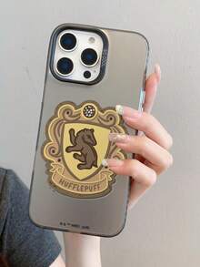 HARRY POTTER X SHEIN Harry Potter Hogwarts 四學院獅子蛇獾鷹紋章盾牌徽章活力黑防震防摔手機殼，保護套適用於 iPhone 13/14/15/15Pro/16/16Pro/17Pro，熱銷時尚風格 - 彩色 - 查看 11