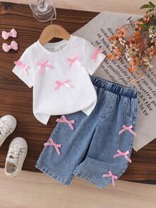 SHEIN Playful Pals 嬰兒/幼兒(女孩)白色針織短袖T恤上衣與藍色長褲蝴蝶結套裝，時尚女孩休閒蝴蝶結套裝 - 白色 - 查看 4