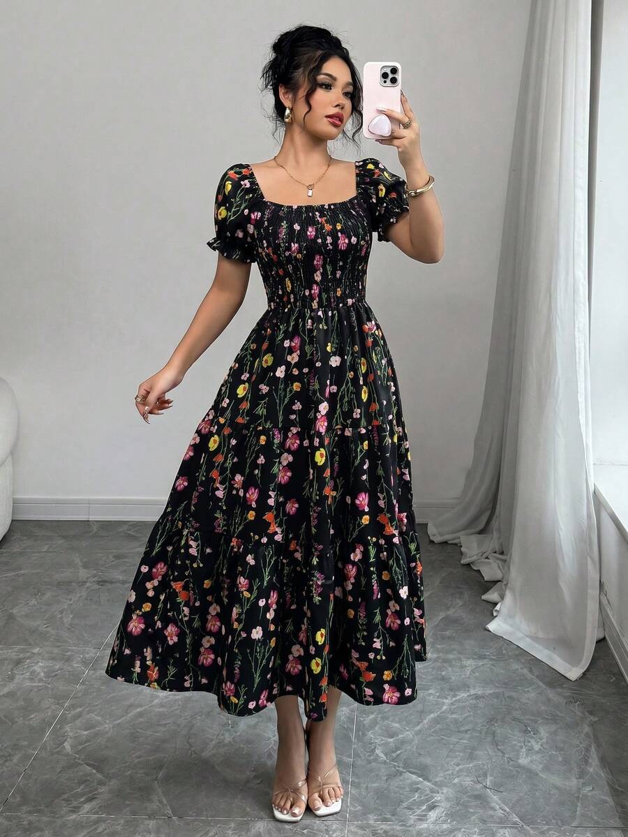 Elenzga Gaun Panjang Wanita Musim Semi/Panas, Leher Persegi, Lengan Pendek Berkerut, dan Hem Bergelombang, dengan Motif Bunga Kecil, Cocok untuk Gaya Hidup Kasual Sehari-hari ala Boho, dan Liburan. - MultiWarna - View 1