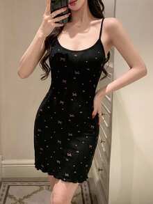 DAZY 春夏蝴蝶結圖案滿版印花對比色蕾絲拼接收腰長款女式睡裙睡衣 - 黑色 - 查看 4