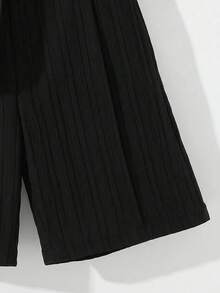 SHEIN 兒童青少年男孩休閒短袖V領上衣與短褲套裝 畢業禮服 度假舒適套裝 男孩穿搭套裝 舒適波希米亞街頭風 - 彩色 - 查看 5