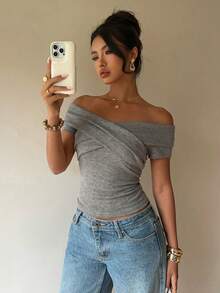 Siren Gaze Spring/Summer New Off-Shoulder Solid Color T-Shirt For Women - Green - View 3