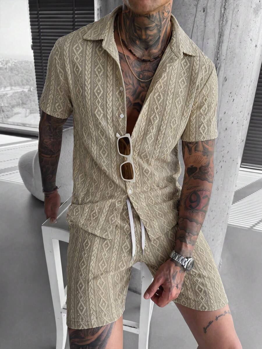 Manfinity Homme 男士幾何印花短袖襯衫與短褲休閒兩件套(不規則印花圖案),度假風 - 彩色 - 查看 1