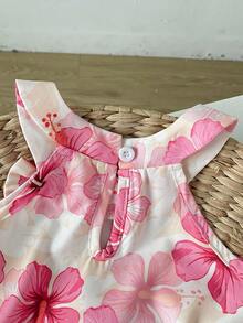 SHEIN Playful Pals 女童度假花卉海灘夏季時尚細肩帶上衣與提花純色短褲 2件組 - 粉色 - 查看 6