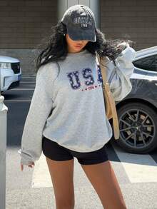 SHEIN EZwear 休閒簡約美國日字母美國國旗圖案印花圓領長袖寬鬆女款運動衫，適合春夏季 - 淺灰色 - 查看 4