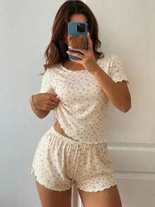 DAZY 甜美碎花寬鬆短袖T恤與短版睡褲2件組，夏季女款睡衣套裝 - 杏色 - 查看 7