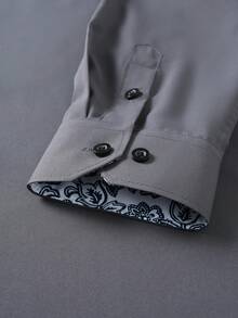 Manfinity Mode Camisa de manga larga con patrón floral de patchwork de un solo pecho (sin posición), formal para hombres - Gris Oscuro - Ver 5