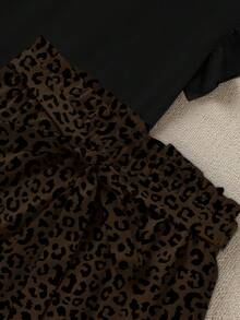 SHEIN VCAY 女款夏季兩件套黑色荷葉邊袖T恤與豹紋高腰短褲套裝 - 彩色 - 查看 5
